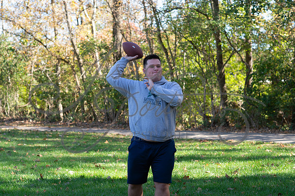 2024-10-26 Dipple Family and Sams Senior pics__JAE2956