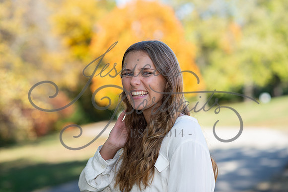 2024-10-26 Dipple Family and Sams Senior pics__JAE2574