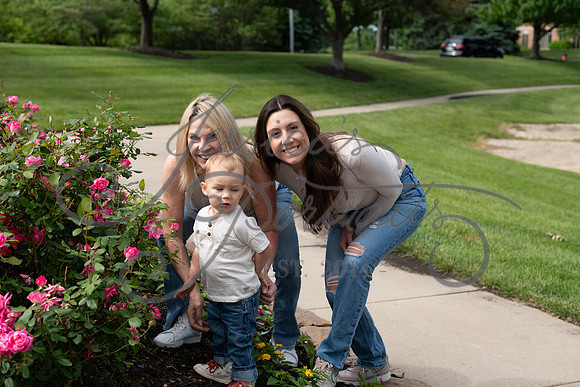 2025-05-23 Wendy and Julie with Baby Max Garney park_Z63_5773