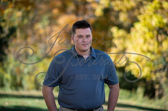 2024-10-26 Dipple Family and Sams Senior pics__JAE2331