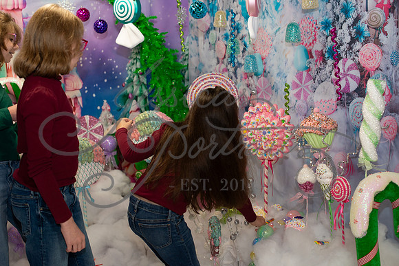 2024-11-23 Tracy Nelson Candy Wonderland_DSC_8657