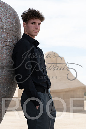 2025-02-01 Stephanie Butler Zayden's Senior Pics Downtown KC_Z63_0837