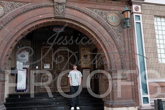 2025-02-01 Stephanie Butler Zayden's Senior Pics Downtown KC_Z63_0804