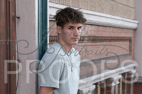 2025-02-01 Stephanie Butler Zayden's Senior Pics Downtown KC_Z63_0807