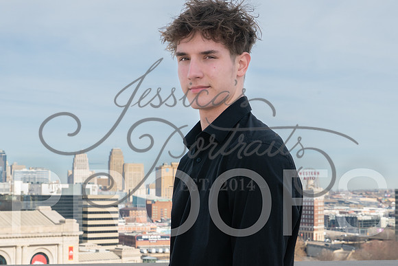 2025-02-01 Stephanie Butler Zayden's Senior Pics Downtown KC_Z63_0822