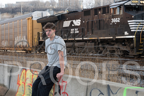 2025-02-01 Stephanie Butler Zayden's Senior Pics Downtown KC_Z63_0688