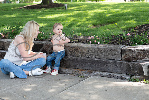 2025-05-23 Wendy and Julie with Baby Max Garney park_Z63_5910