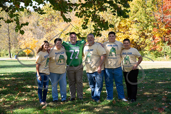 2024-10-26 Dipple Family and Sams Senior pics__JAE2450