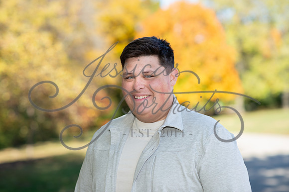 2024-10-26 Dipple Family and Sams Senior pics__JAE2578