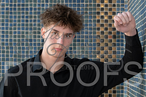 2025-02-01 Stephanie Butler Zayden's Senior Pics Downtown KC_Z63_0850-2
