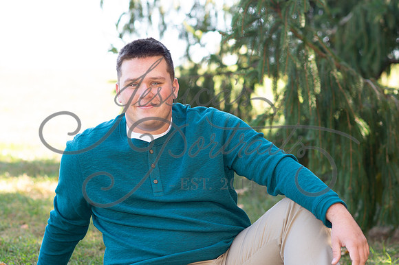 2024-10-26 Dipple Family and Sams Senior pics__JAE2400