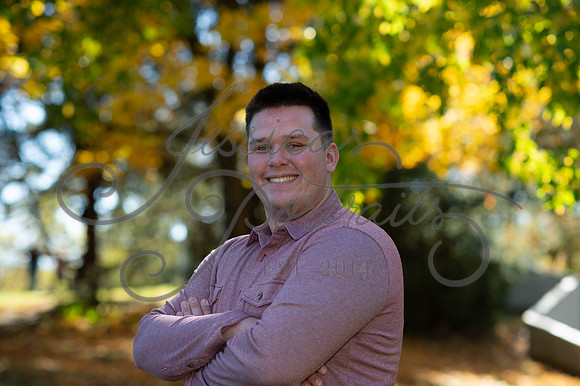 2024-10-26 Dipple Family and Sams Senior pics__JAE2372