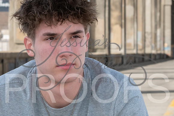 2025-02-01 Stephanie Butler Zayden's Senior Pics Downtown KC_Z63_0772-2