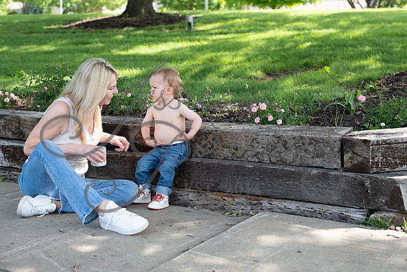2025-05-23 Wendy and Julie with Baby Max Garney park_Z63_5928