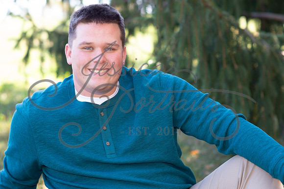 2024-10-26 Dipple Family and Sams Senior pics__JAE2396