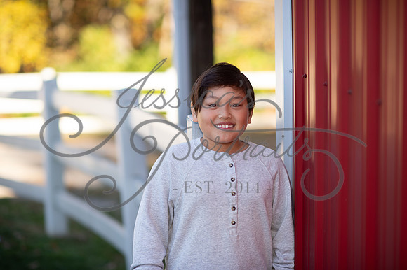 2024-10-27 May Alfon Family Pics at Lon View farm Park__JAE2673