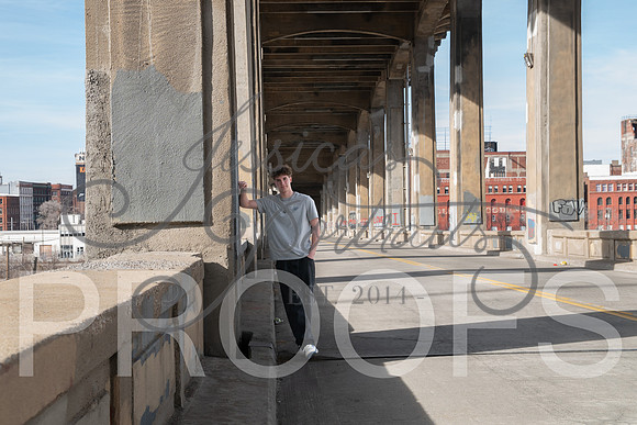 2025-02-01 Stephanie Butler Zayden's Senior Pics Downtown KC_Z63_0791