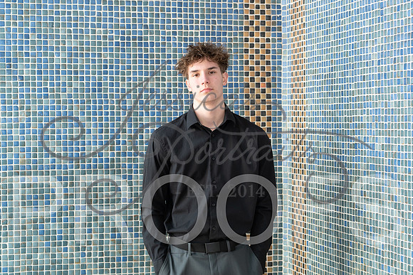 2025-02-01 Stephanie Butler Zayden's Senior Pics Downtown KC_Z63_0841