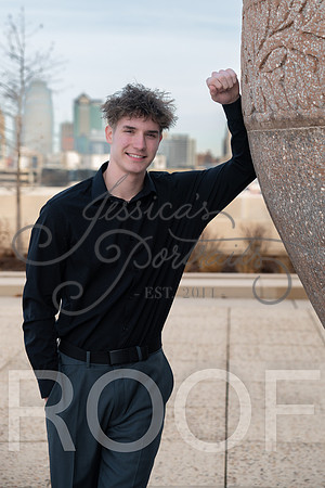 2025-02-01 Stephanie Butler Zayden's Senior Pics Downtown KC_Z63_0879