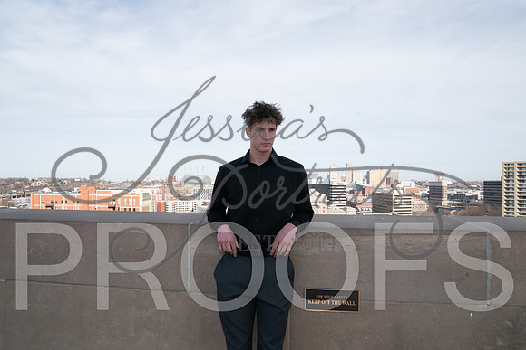2025-02-01 Stephanie Butler Zayden's Senior Pics Downtown KC_Z63_0817