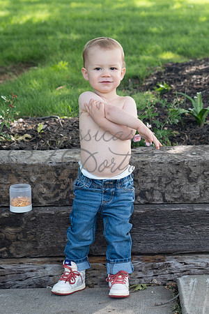 2025-05-23 Wendy and Julie with Baby Max Garney park_Z63_5943