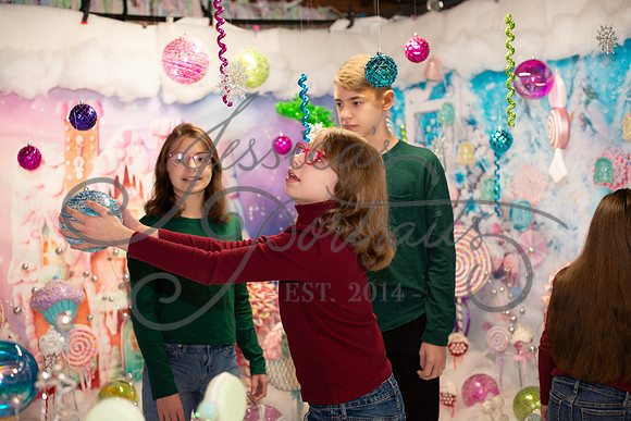 2024-11-23 Tracy Nelson Candy Wonderland_DSC_8537