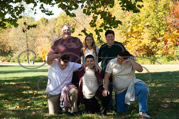 2024-10-26 Dipple Family and Sams Senior pics__JAE2483