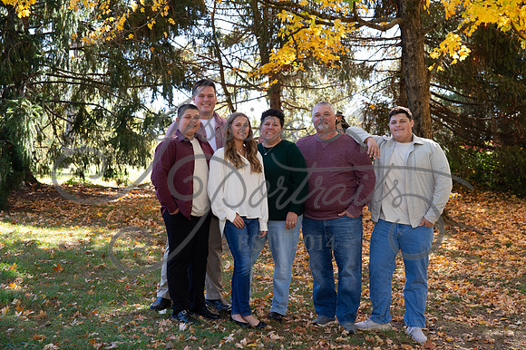 2024-10-26 Dipple Family and Sams Senior pics__JAE2407