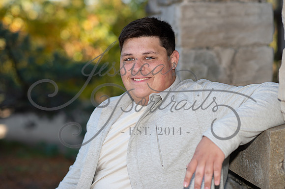 2024-10-26 Dipple Family and Sams Senior pics__JAE2623