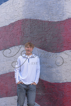 2024-11-01 Vinny Ross Senior pics Downtown Parkville__JAE3889