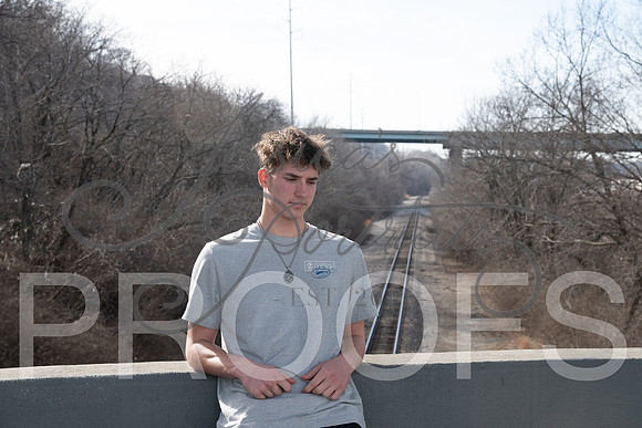2025-02-01 Stephanie Butler Zayden's Senior Pics Downtown KC_Z63_0781