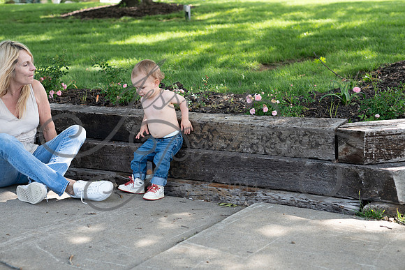 2025-05-23 Wendy and Julie with Baby Max Garney park_Z63_5909