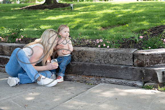 2025-05-23 Wendy and Julie with Baby Max Garney park_Z63_5911