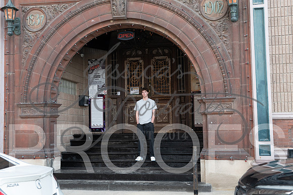 2025-02-01 Stephanie Butler Zayden's Senior Pics Downtown KC_Z63_0797