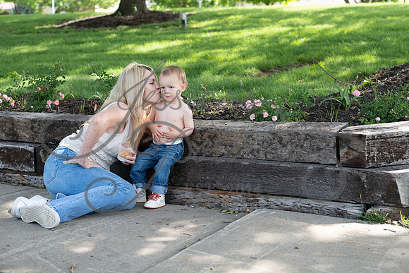 2025-05-23 Wendy and Julie with Baby Max Garney park_Z63_5923