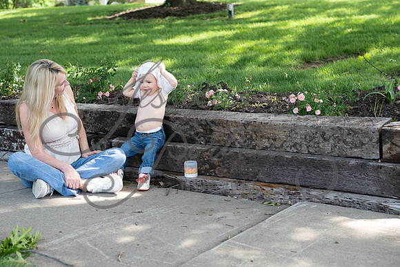 2025-05-23 Wendy and Julie with Baby Max Garney park_Z63_5896