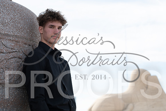 2025-02-01 Stephanie Butler Zayden's Senior Pics Downtown KC_Z63_0840