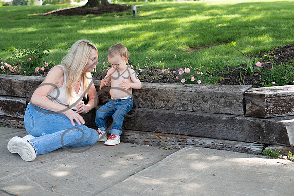 2025-05-23 Wendy and Julie with Baby Max Garney park_Z63_5931