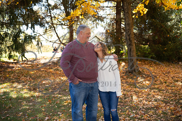 2024-10-26 Dipple Family and Sams Senior pics__JAE2403