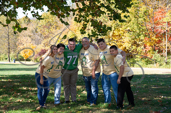 2024-10-26 Dipple Family and Sams Senior pics__JAE2446