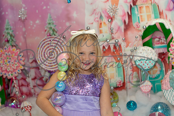 2024-11-23 Casey Britt Candy Wonderland_DSC_8746