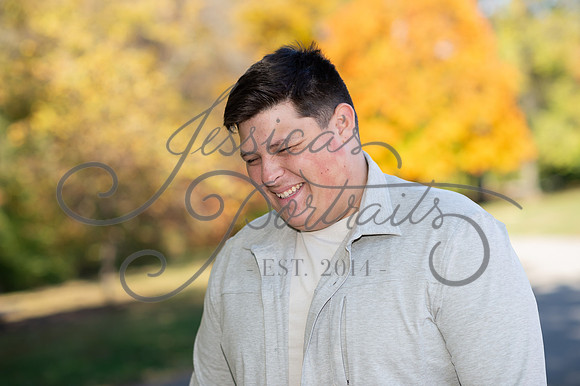 2024-10-26 Dipple Family and Sams Senior pics__JAE2581