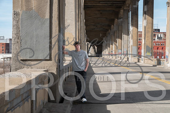 2025-02-01 Stephanie Butler Zayden's Senior Pics Downtown KC_Z63_0790
