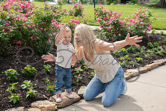 2025-05-23 Wendy and Julie with Baby Max Garney park_Z63_5802