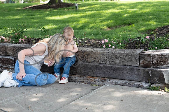 2025-05-23 Wendy and Julie with Baby Max Garney park_Z63_5933