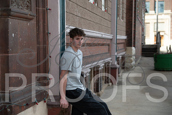 2025-02-01 Stephanie Butler Zayden's Senior Pics Downtown KC_Z63_0806