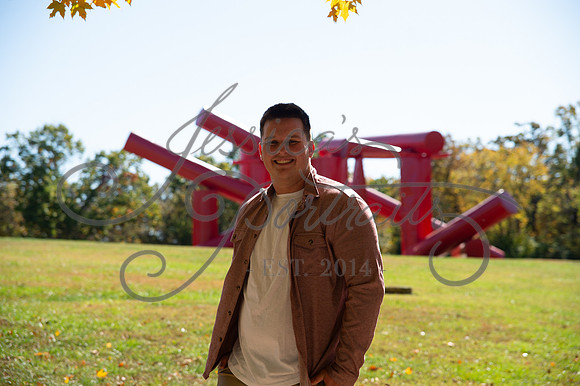 2024-10-26 Dipple Family and Sams Senior pics__JAE2425
