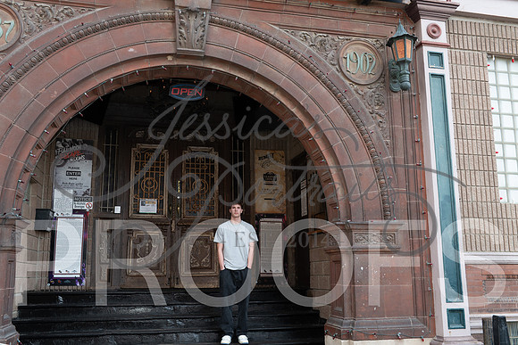 2025-02-01 Stephanie Butler Zayden's Senior Pics Downtown KC_Z63_0802