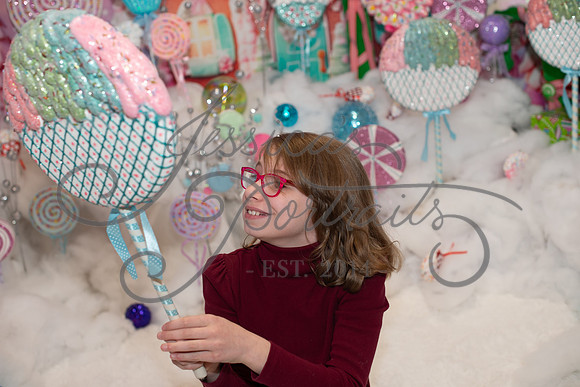 2024-11-23 Tracy Nelson Candy Wonderland_DSC_8614