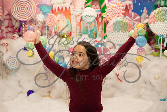 2024-11-23 Tracy Nelson Candy Wonderland_DSC_8582